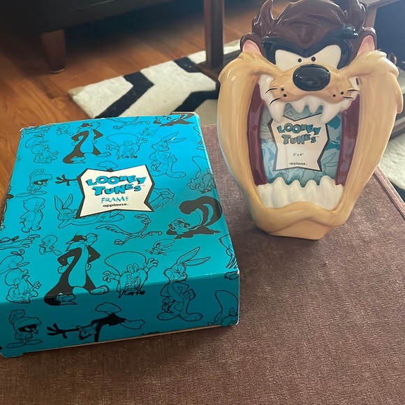 NWT Looney Tunes Tasmanian Devil 1994 3x4 Frame - Picture 2 of 9